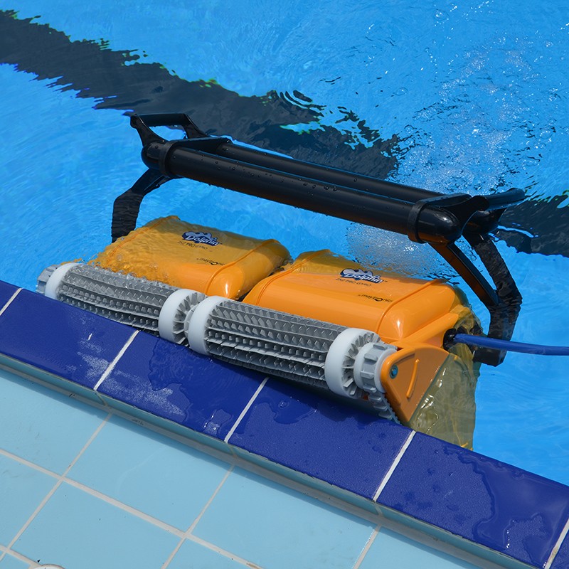 Robot Dolphin 2X2 limpia piscinas hasta 50mts